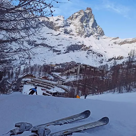 R H Cervinia Apartment * Брей-Червиния